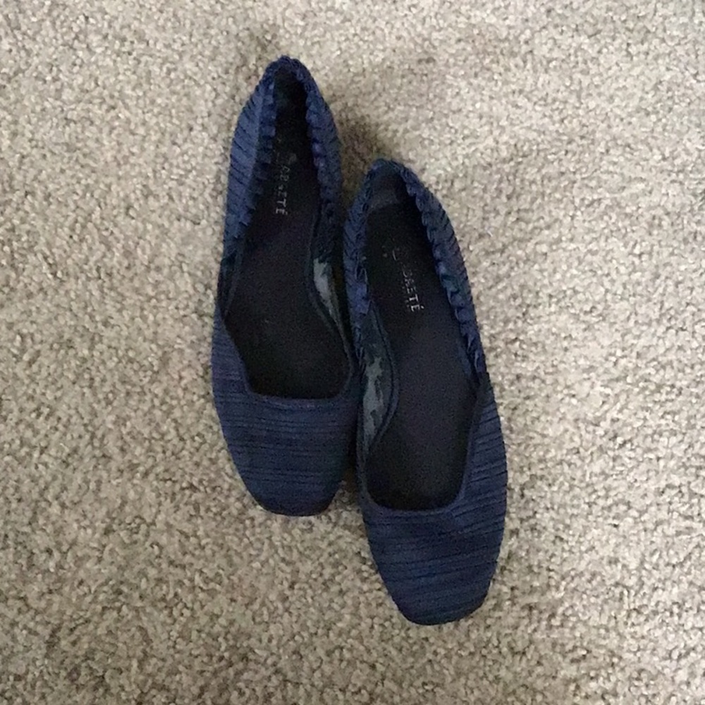 Abaete’ brand, navy blue, dress flats. Size 7.